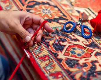 خدمات تخصصی و حرفه ای رفوی فرش در قالیشویی شهران